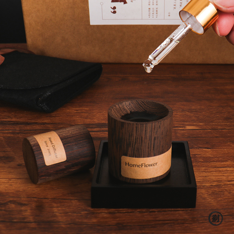 Black Walnut Aroma Diffuser –  - огляд і ціна Home Fragrance H&M